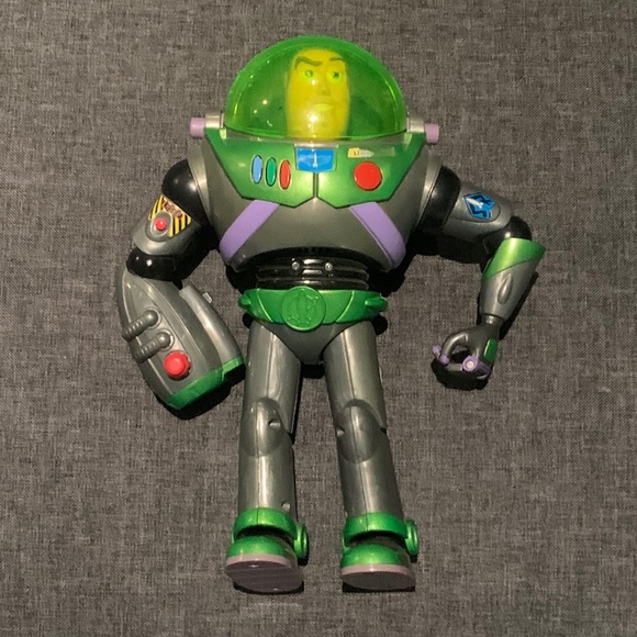 Buzz Lightyear Action Toy - Picture 2 of 4